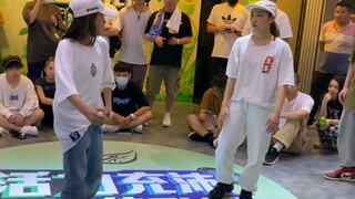 Battling it out with Yuri, the Japanese girl who participated in Street Dance of China Season 4