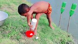 Unique Fishing Video 2021_ Traditional Boy Catching Big Fish With Plastic Bottle