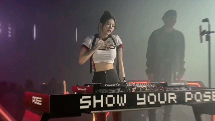 DJ舞曲，摇摆至上，纵情酒吧，妩媚多姿