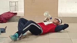 Versi Perayaan Tahun Baru Kelas Inovasi 1 SMA No.2 Tai'an untuk lagu "Loser"