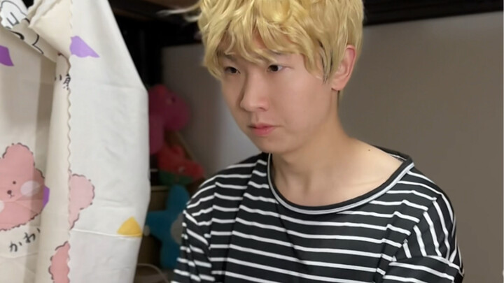 “ใบหน้าเต็มไปด้วยขนขา”