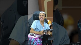 LEIKA SEMBUNYI DI POT RAKSASA, APAKAH LEIKA KETAHUAN #roblox #robloxindonesia #leikagaming #leika