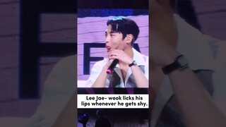 Count on how many times he licks his lips. #shorts #leejaewook