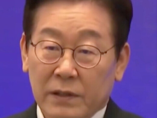 Sikap Li Zaiming saat masuk ke dalam adalah lebih kuat dibandingkan kebanyakan idola Kpop.