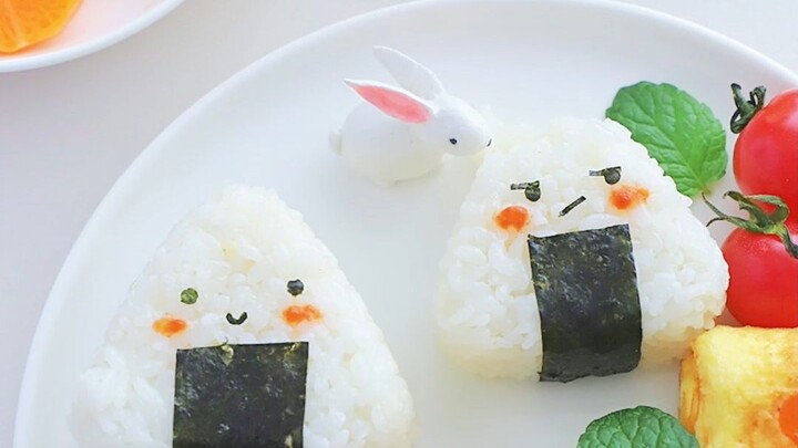 Original Stop-Motion Animation‼️ Super Cute Rice Balls and Thick Omelet – Adorable Bunny Feeding Pla