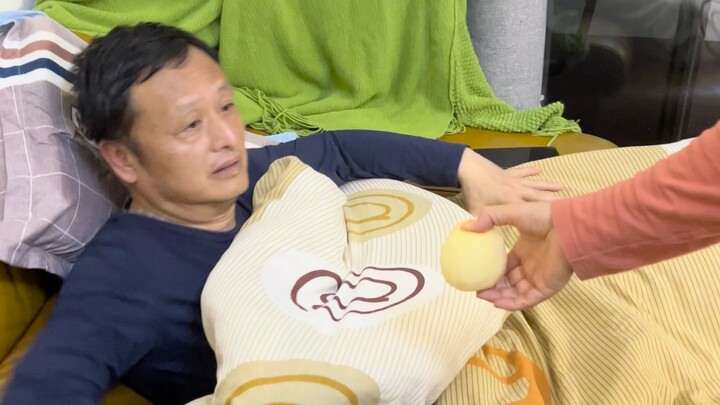 After my parents had a fight, I asked Mom to hand me an apple. (Dad: This story feels so familiar!)