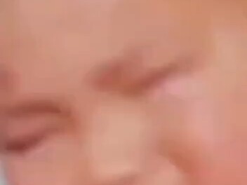 5 يوليو في شانشي: الطفل يلحّ على والديه ليطلب الجهاز اللوحي، والوالدان يندمان على السماح له بالتعامل