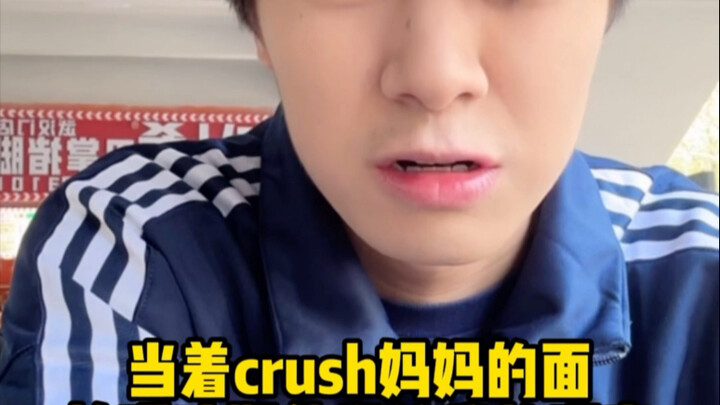 Khiến anh ấy chết đứng trước mẹ crush