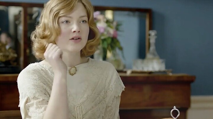 Menonton habis film romantis “Pacar Lady Chatterley” dalam sekali duduk