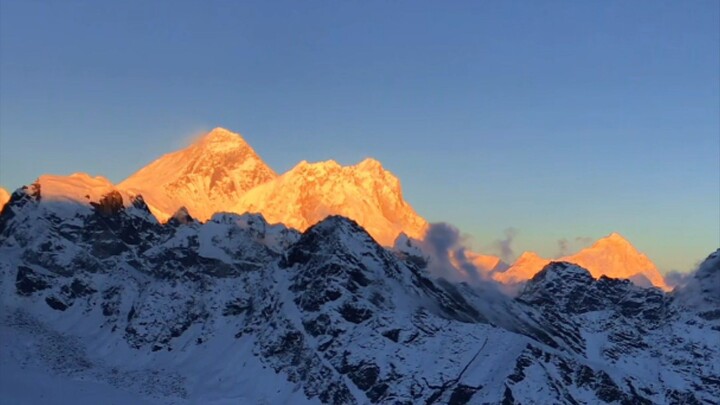 Sunrise Above 5,000m 🌄🏔️