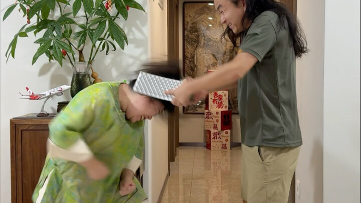 Astaga, hari ini aku membiarkan Lao Zhang membantuku! #couplechallenge#lucu#dansa#tantanganganda