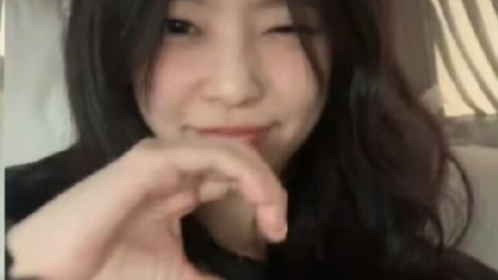 240119: A rare sight! JENNIE’s first livestream of 2024!