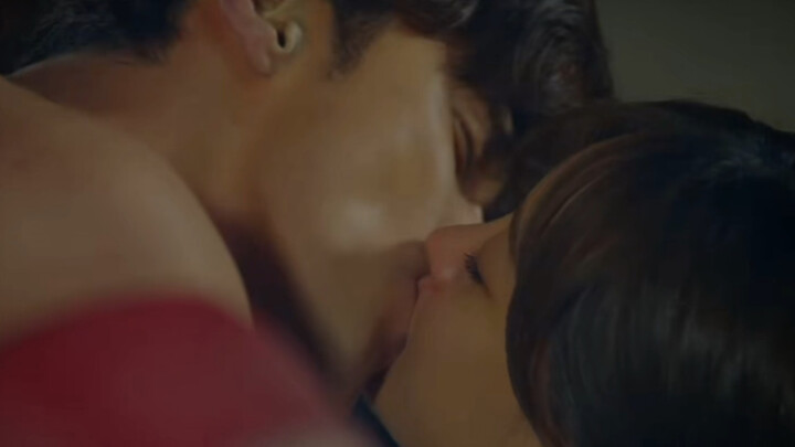 [K-Drama] "My Secret Romance" kissing scene cut