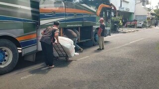 PENUMPANG SEPI MENDING TINGGAL SARAPAN DULU..‼️BERSAMA CREW BUS ALS 378