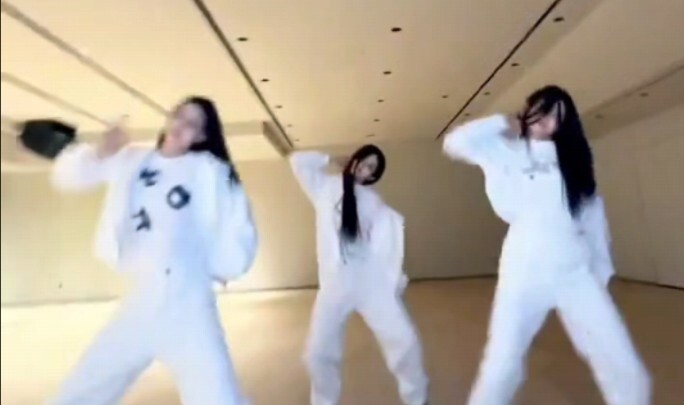 Artists danced to RIIZE's military training version of BoomBoombass