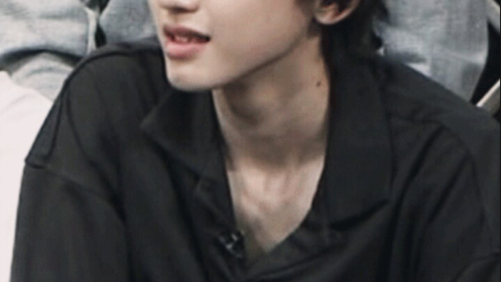 !!! No way there's still someone who hasn't seen Tsuyoshi Michieda in a black shirt!!!