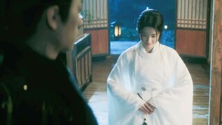 Kita akan bertemu setelah empat episode! Tetapi beberapa kontak mata saja sudah penuh ketegangan! "D