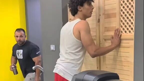 【TV chơi khăm】Chơi khăm bức tường không khí