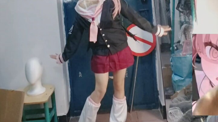 ฉันไม่ได้เปิดช่องโยคะขาอ้าหรือลดต้นขานะ ยังมาดูวิดีโอของฉันได้ไหมน้อ (ร้องไห้)