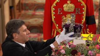 The moment queen's crown was removed from the coffin