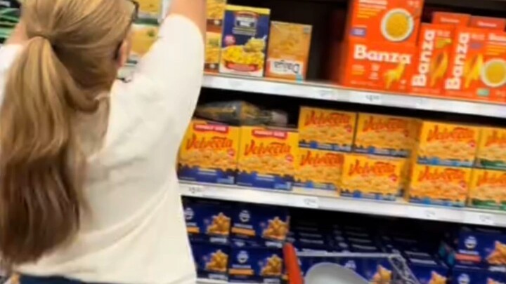 🛒 太矮拿不到！超市购物搞笑日常 Short Girl Grocery Shopping