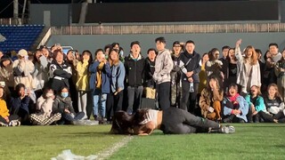 Nữ sinh cuối cấp nhảy điệu nhảy sexy của Hyorin trên sân chơi? 【Liên hoan Âm nhạc Tài chính Trung ươ