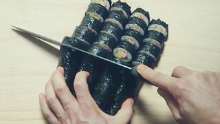 顶级杀手意外失忆，凭借精湛刀工改做厨子，没想到生意爆火