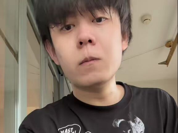 The Joker fires at Naomi! He accuses Naomi of plagiarizing his idea on “The Rap of China”!