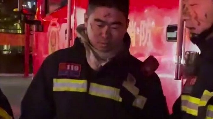 After the firefighters were on duty, the squad leader was angry. The ending was so heartbreaking.