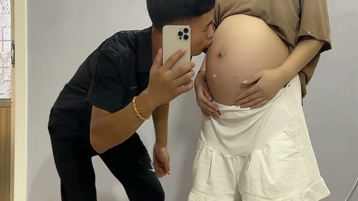 My girlfriend who is eight months pregnant💑