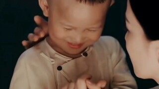 I never thought that the son I raised with my own hands would bite me in order to get rid of the cri