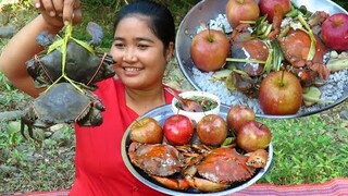 Yummy Cooking big Crab with apple recipe & Cooking Life