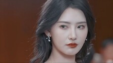 สาวอ้วนถูกใส่ร้ายว่าเธอไม่คู่ควรกับ CEO แต่น้ำหนักลดไป 250 กก. ทุกคนก็ตะลึงกับความงามของเธอ!