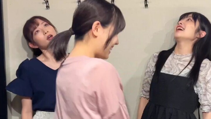 المبتدئة هواهوا تهزم بسرعة المارد الكبير ثنائي N