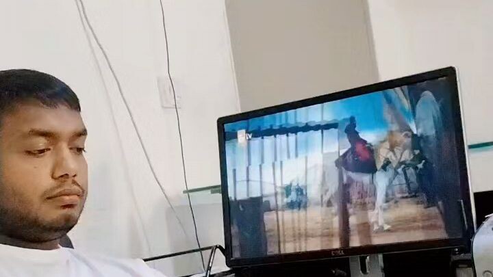 একটা দুষ্ট মেয়ের প্রেমে পড়ছিলাম।