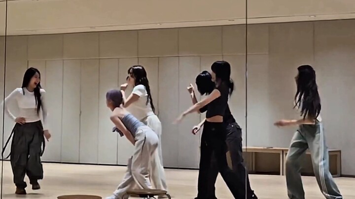 【GFRIEND】Just seeing the practice room makes me so happy