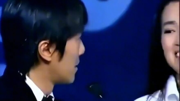 Stephen Chow & Gong Li: I’m done—these two, hahaha! So hilarious!