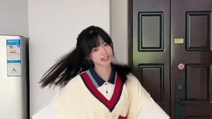 Menari di rumah⑉•ᴗ•⑉Senyum Bunga Persik~