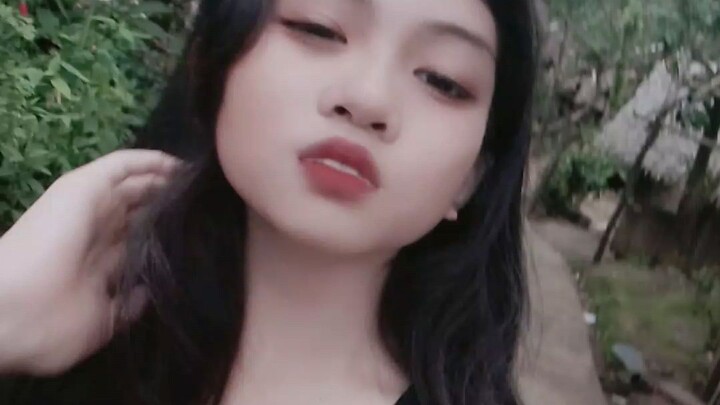 TikTok mona