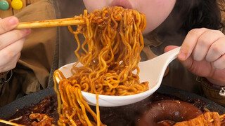 Spicy Chicken Feet Hot Pot