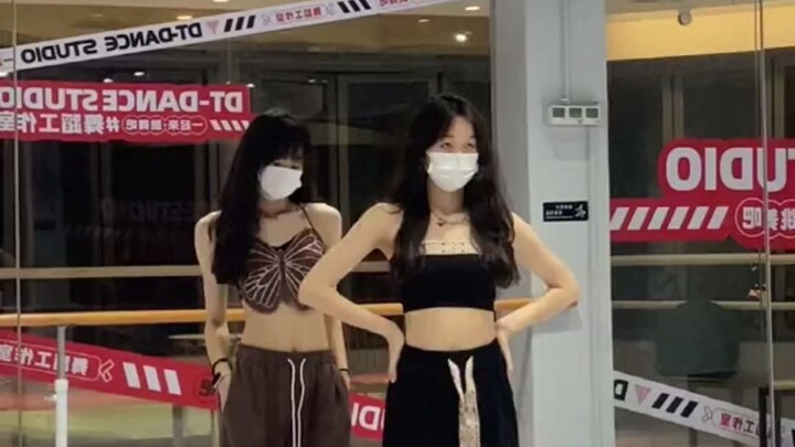 ฉันไม่รู้ว่าคุณสังเกตเห็นไหมว่ามีเพชรอยู่ในผมของเรา