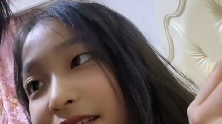 อย่าว่ากันเลย นางเล่นเป็นคนโง่ได้เนียนมาก เราเองก็เป็นแบบนั้นอยู่แล้ว #พี่สาวตัวน้อย #วีถีประจำวันขอ
