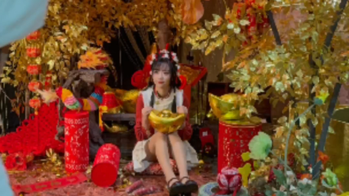 ชุดแรกเป็นเซ็ตภาพถ่ายของขวัญจากกัปตัน เซ็ตที่สองคือของสะสมส่วนตัวฮ่าๆ ตอนนั่งรถกลับบ้านก็ตัดต่อคลิปน