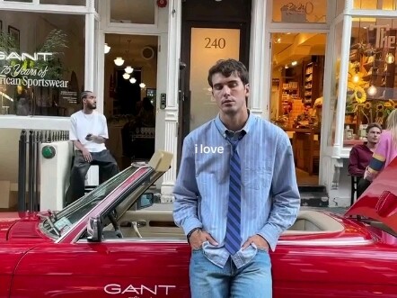 POV: A Few Sketches About Your Phone Contacts