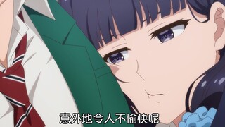 “闺蜜身材太好，欧派挤得脸疼......”