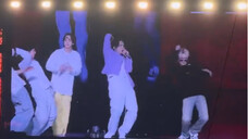 【SEVENTEEN】Who is playing the red ginseng game at the concert? Hahahaha