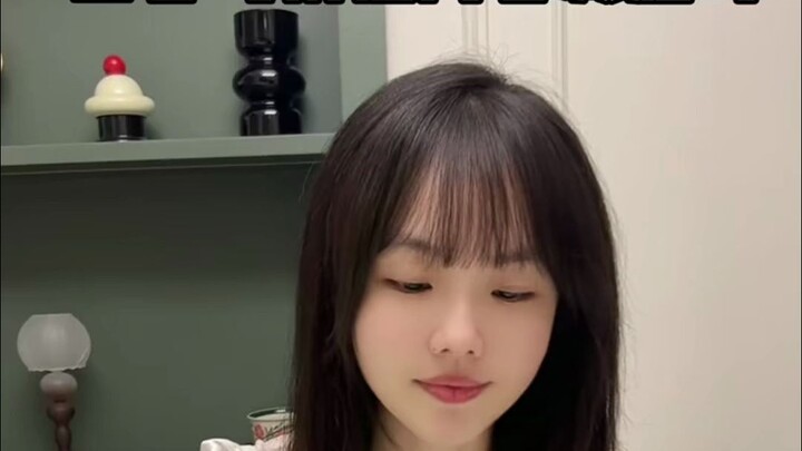 Hai người này đúng là lòng dạ còn nhiều hơn nhau.