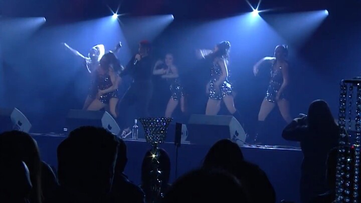 Jasmine Sandlas Performs Live at Punjabi Film Awards 2024