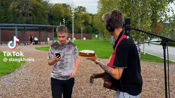 chưa thấy khô gà