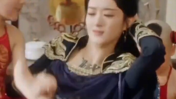 “Thank goodness this drama was filmed after Zhao Liying gave birth; otherwise, she never would’ve un